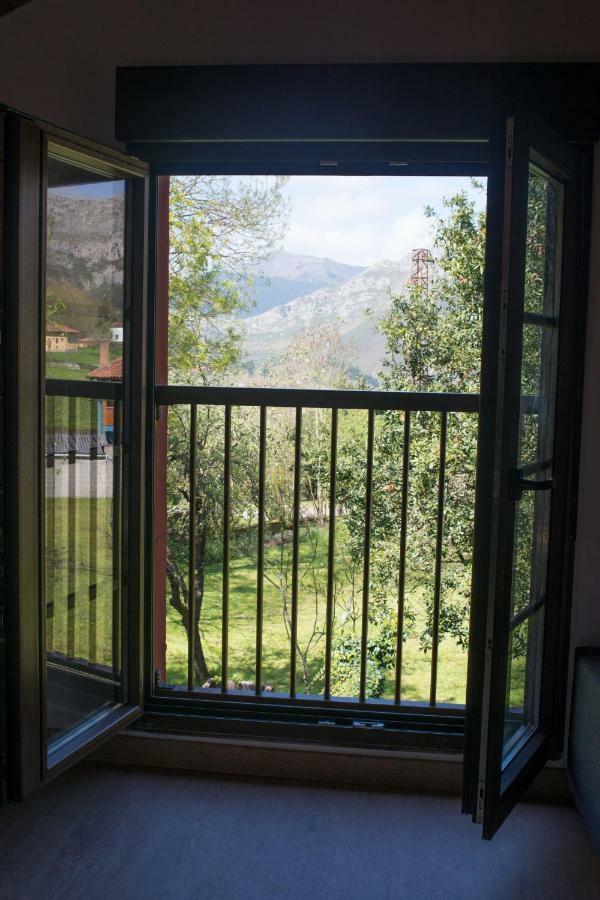 Los Candiles Onís Exteriér fotografie